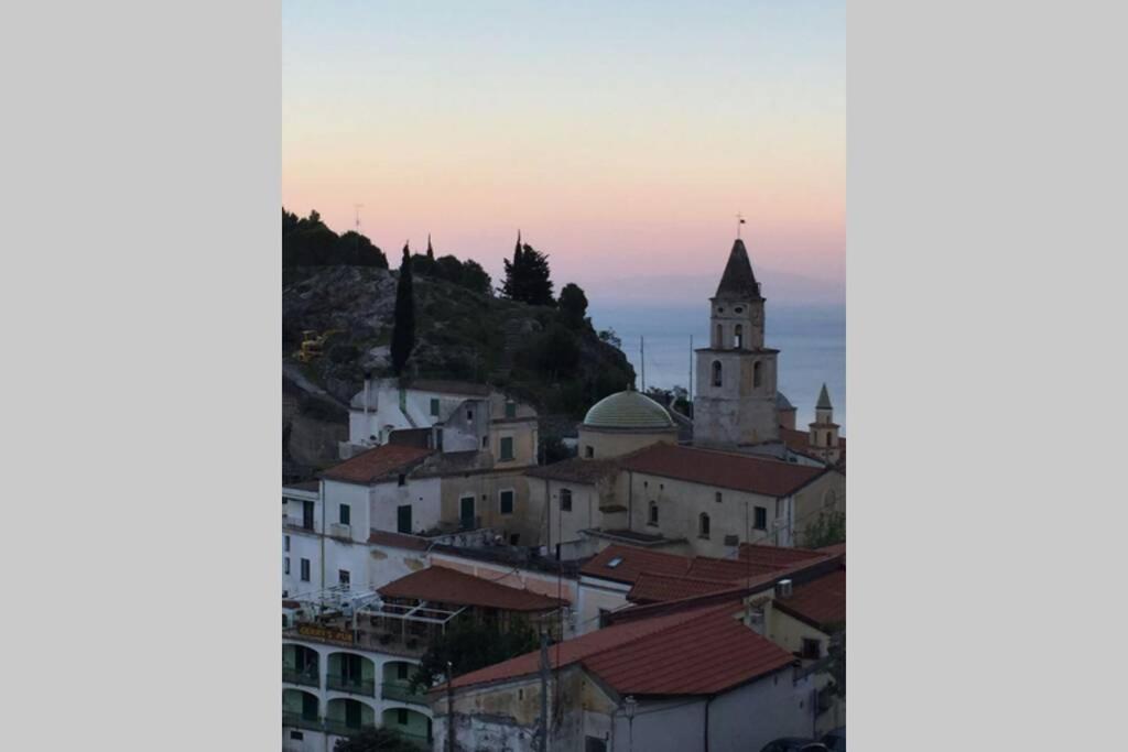 Casa Marilo - A Beautiful House Overlooking Amalfi Kültér fotó